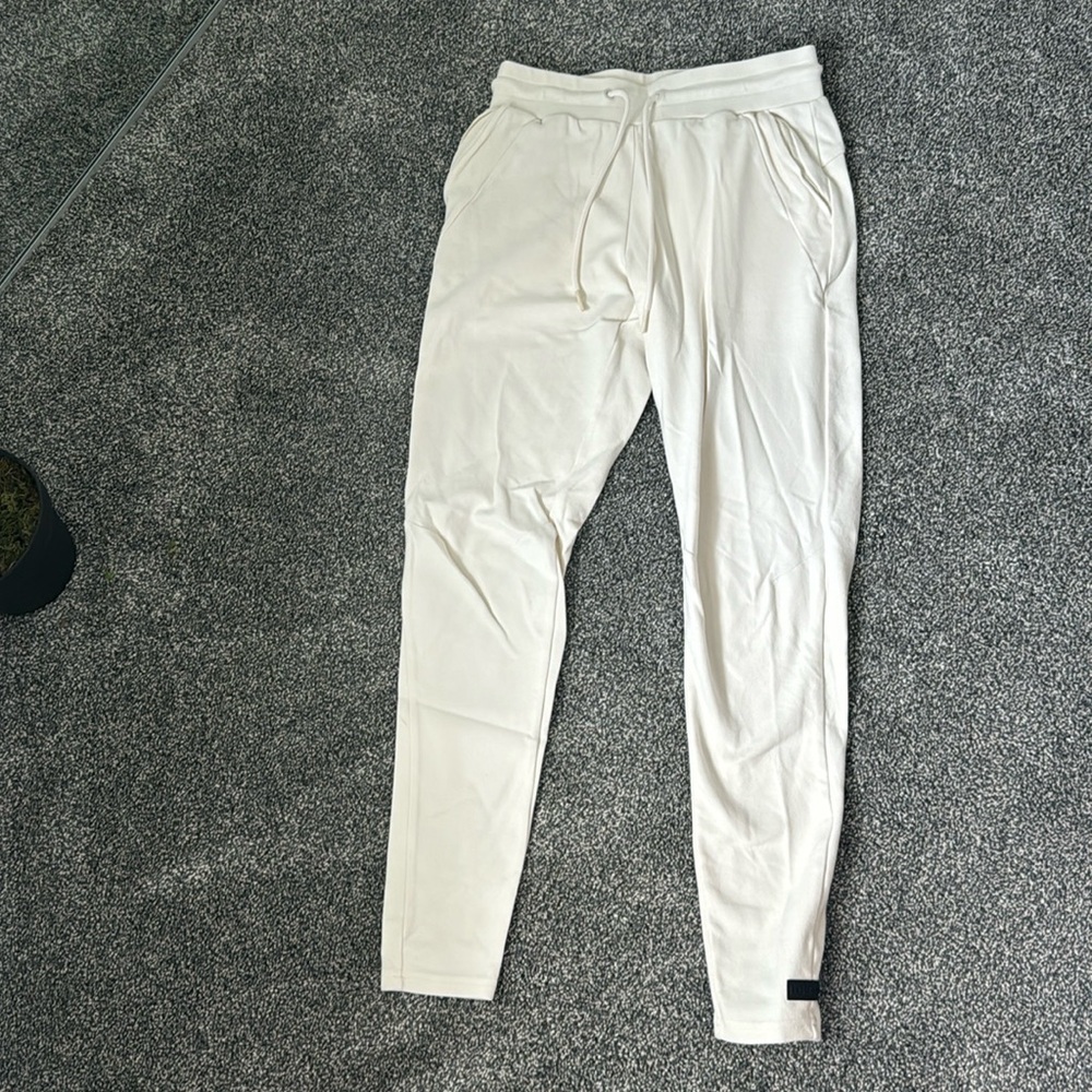 Alphalete Identity joggers